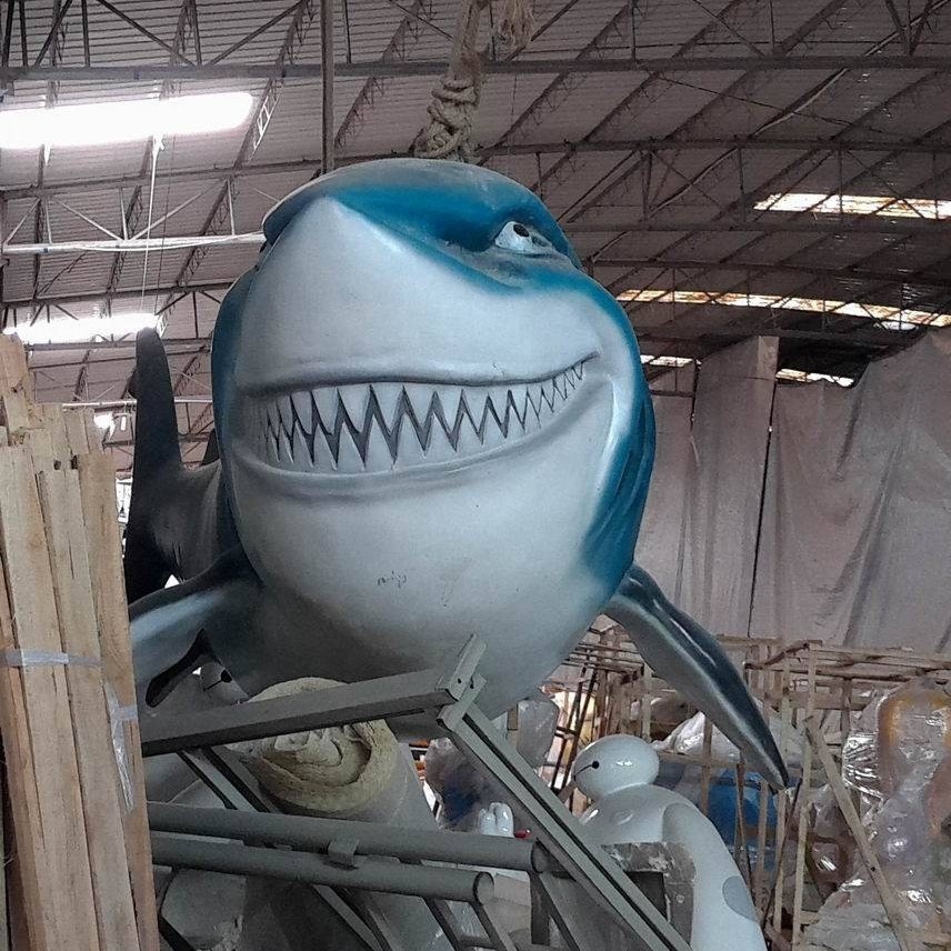 Sculpture de requin sur mesure - Marine Life Aquariums avis et prix